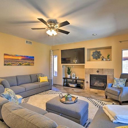 Walk To Surprise Stadium Villa With Covered Patio! Exterior photo
