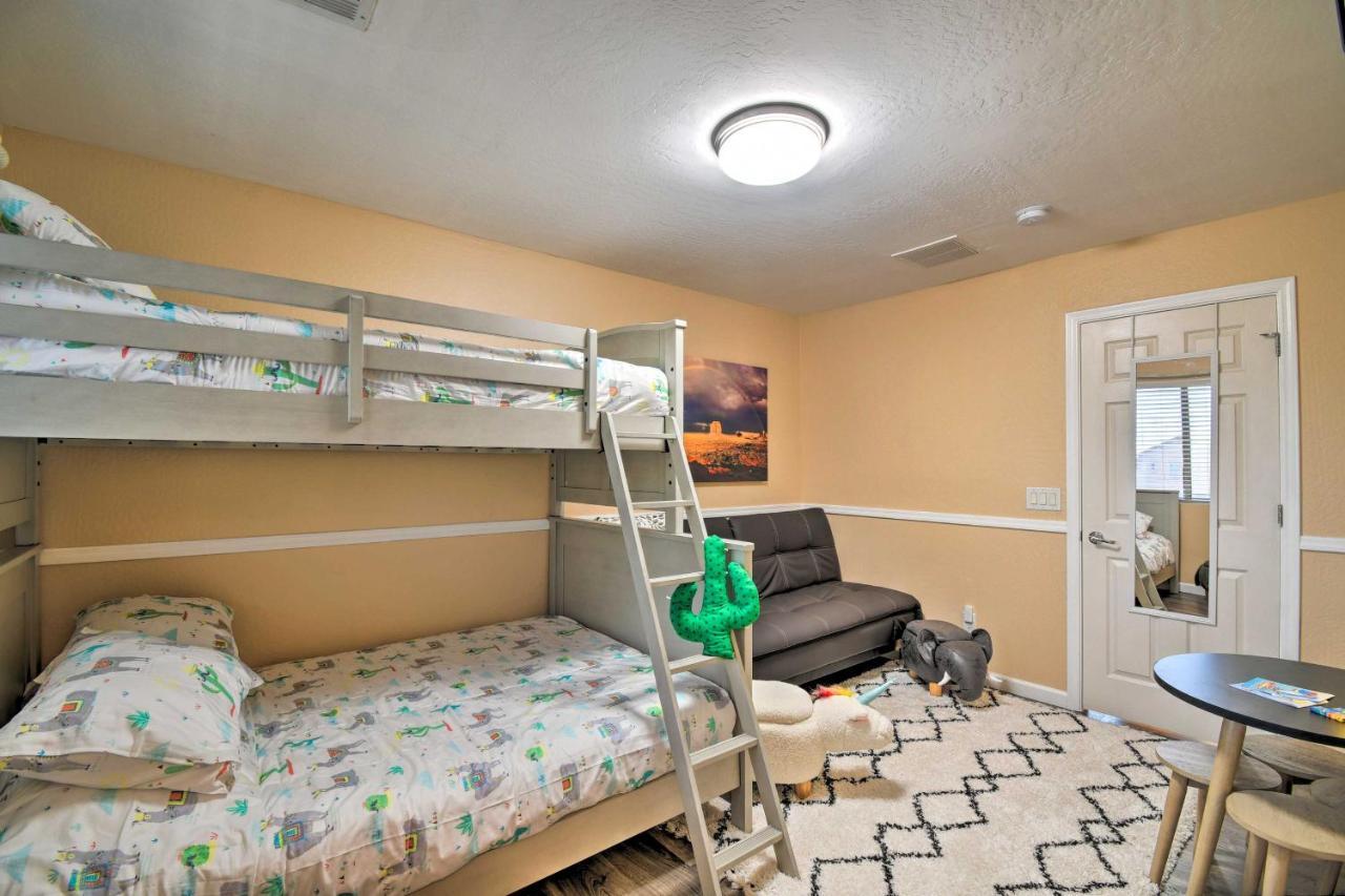Walk To Surprise Stadium Villa With Covered Patio! Exterior photo