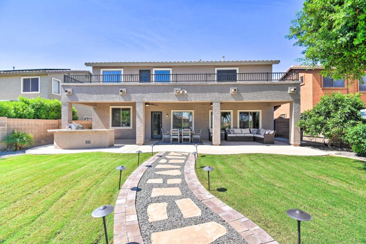 Walk To Surprise Stadium Villa With Covered Patio! Exterior photo
